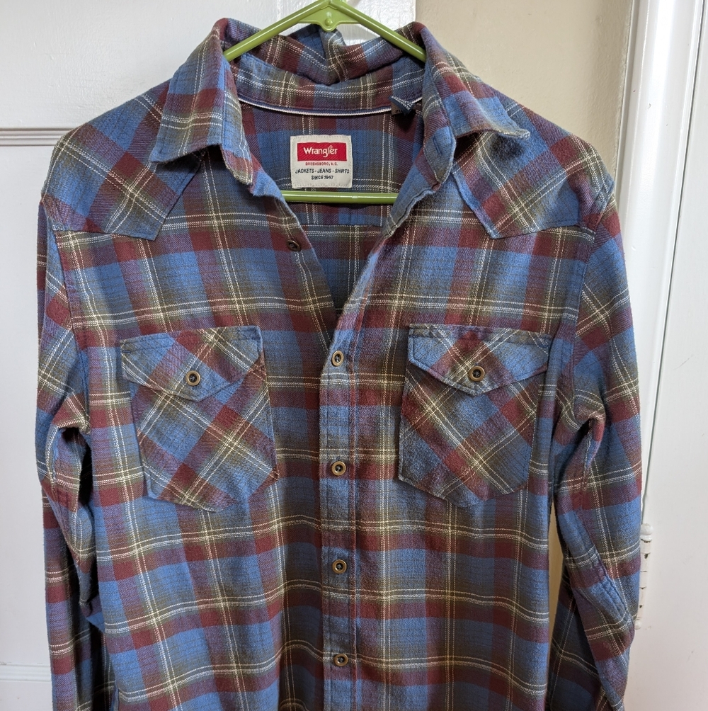 Vintage Wrangler Men's Blue and Brown Button Up Metallic Buttons Size S